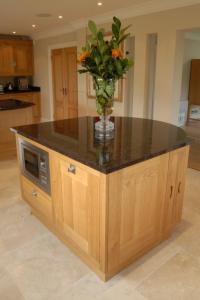 Chobham Kitchen 2